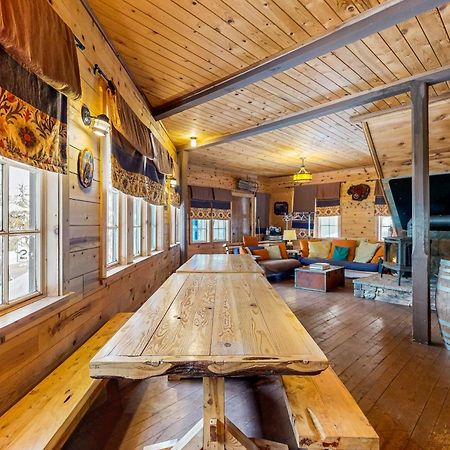 Flying Stag: Main Lodge Government Camp Buitenkant foto