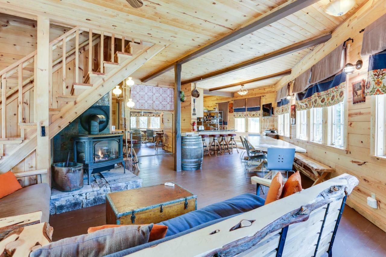 Flying Stag: Main Lodge Government Camp Buitenkant foto